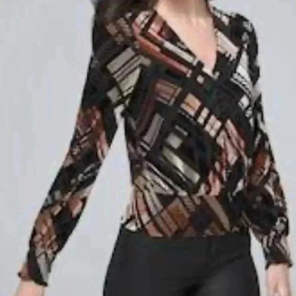 White House Black Market
Crushed Velvet top Soft Size M - Picture 2 of 5